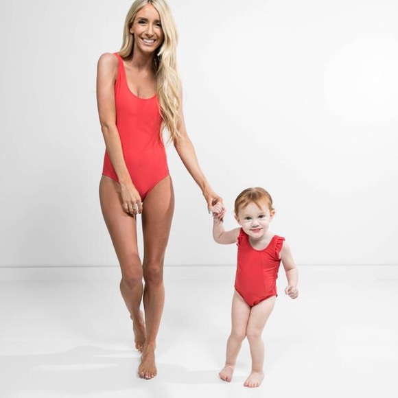 ANDERSON RED ONE PIECE ❤️ - Picture 4 of 6